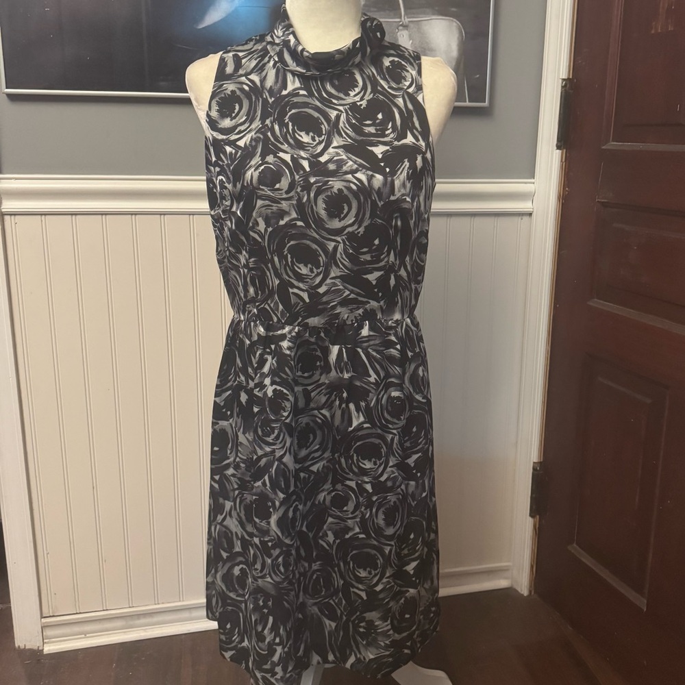 Ann Taylor Petites Black Gray Floral Sleeveless Cowl Neck Dress Size 10P